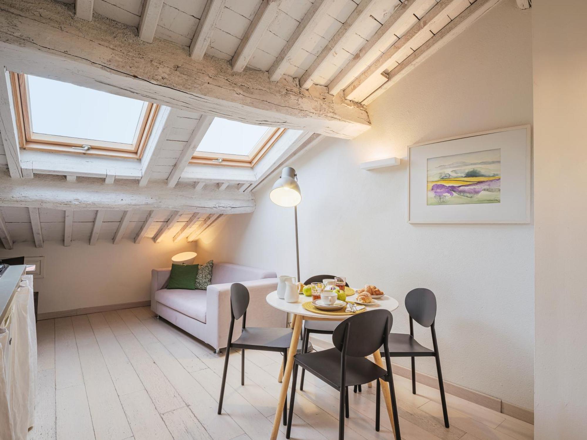 Residenza Degli Artisti Apartments ลุคคา ภายนอก รูปภาพ