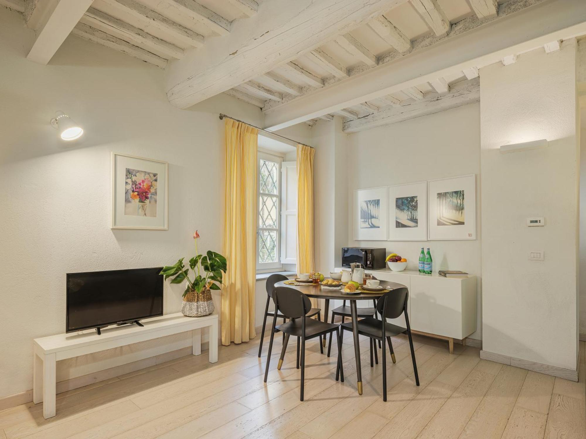 Residenza Degli Artisti Apartments ลุคคา ภายนอก รูปภาพ