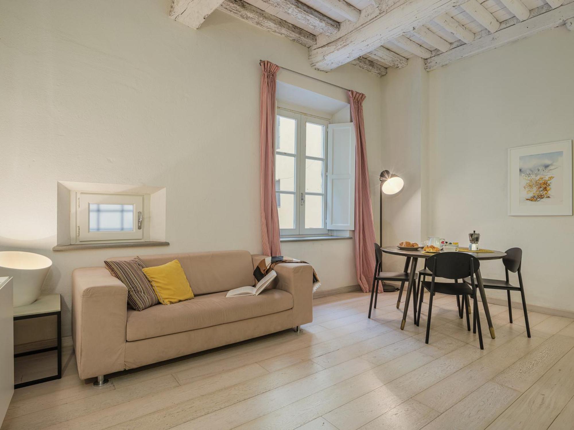 Residenza Degli Artisti Apartments ลุคคา ภายนอก รูปภาพ